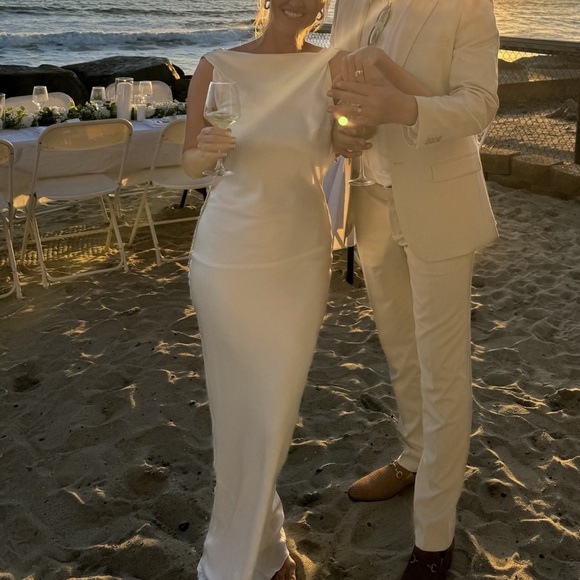 Pierre Gown in Blanc - Picture 4 of 7